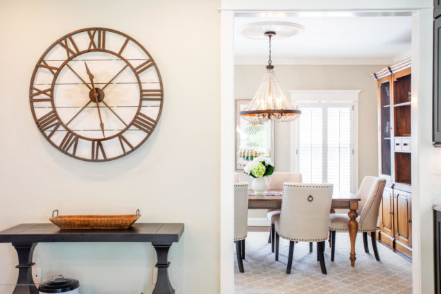 2098 Overbrook Drive Wall