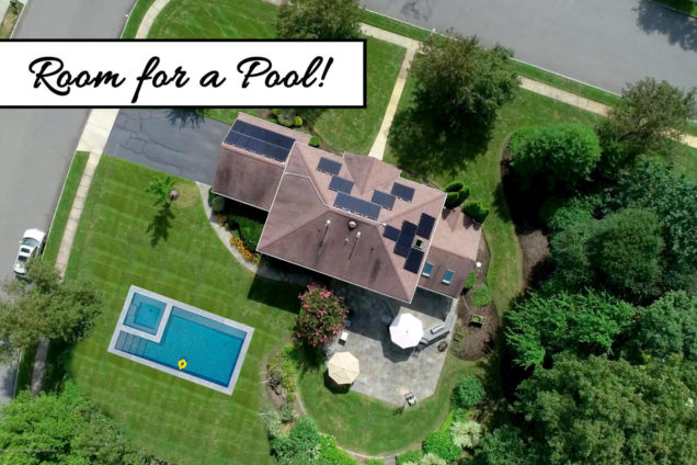 2098 Overbrook Drive Wall