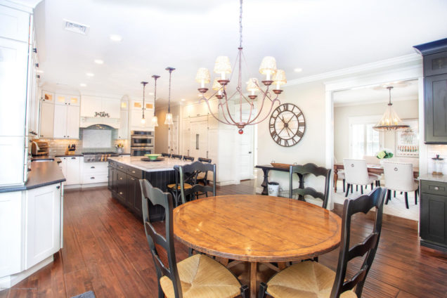 2098 Overbrook Drive Wall