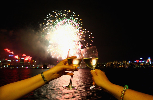 4th-of-July-wine-and-fireworks-