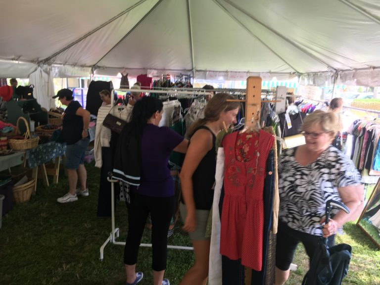 Thrifty Threads Clothing Extravaganza!!